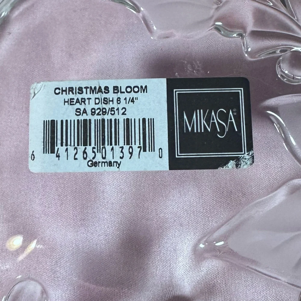 Mikasa “Christmas Bloom” Heart Crystal Dish